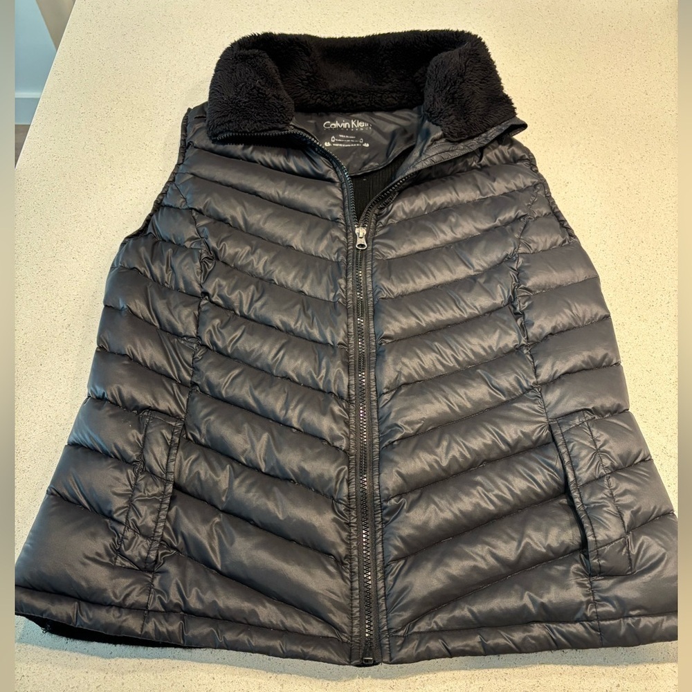 Calvin Klein Puffer Vest With Ribbed Back, Size 2X